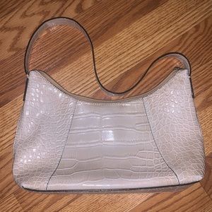 Tommy Hilfiger Tan Leather Shoulder Bag